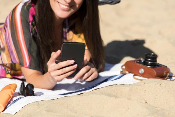 How Summer Heat Affects Smartphones: Tips for Protection